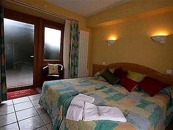 Hotel De La Providence Saint-Flour (Cantal)