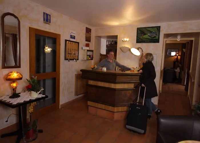 Hotel De La Providence 2*